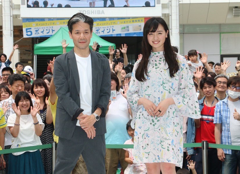 永井聡監督、鈴木瑛美子【撮影：小宮山あきの】