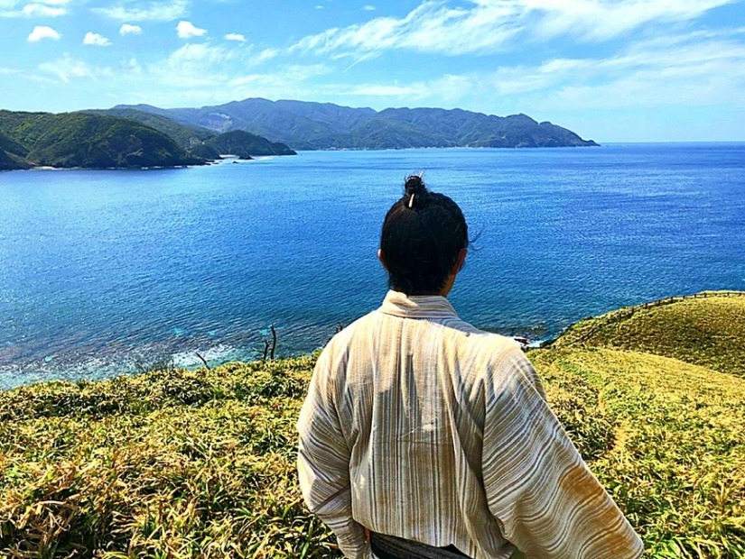 写真は鈴木亮平のブログから