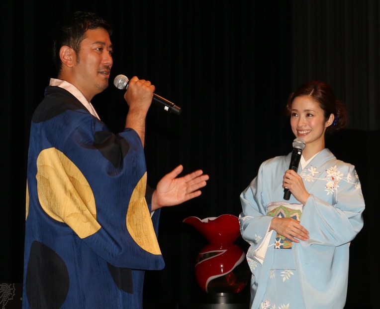 木村英智、上戸彩【撮影：小宮山あきの】