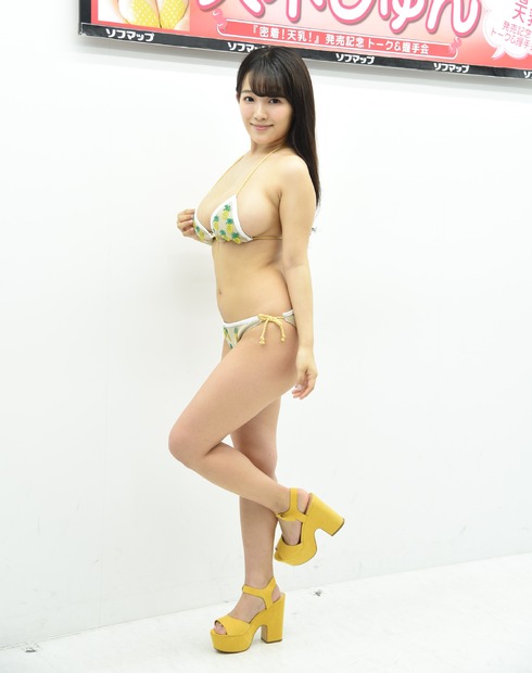 天木じゅん【写真：竹内みちまろ】