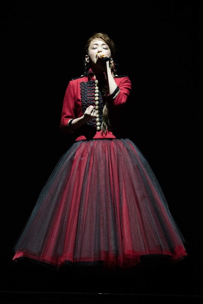 安室奈美恵、全国5大ドームツアーを完走！ソロアーティスト史上最多動員数に