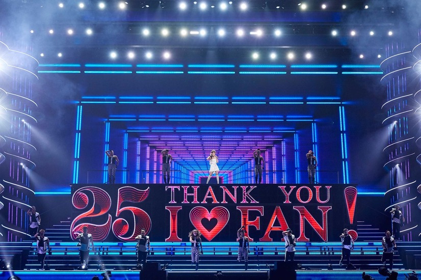 安室奈美恵、全国5大ドームツアーを完走！ソロアーティスト史上最多動員数に