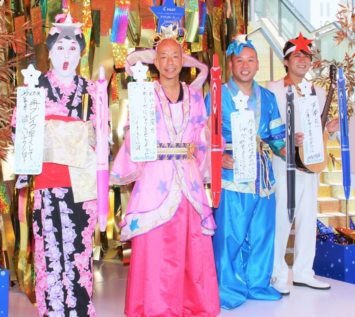 コウメ太夫、バイきんぐ(小峠英二、西村瑞樹)、AMEMIYA【撮影：小宮山あきの】