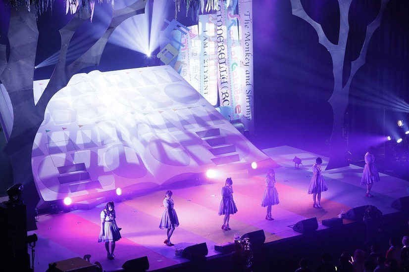 エビ中、メンバー6人で初の全国ツアー！全20公演を完走