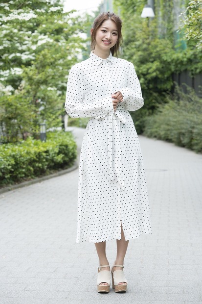 テラハ出演の小室安未、芸能活動を本格スタート！透明感あふれるアー写が公開