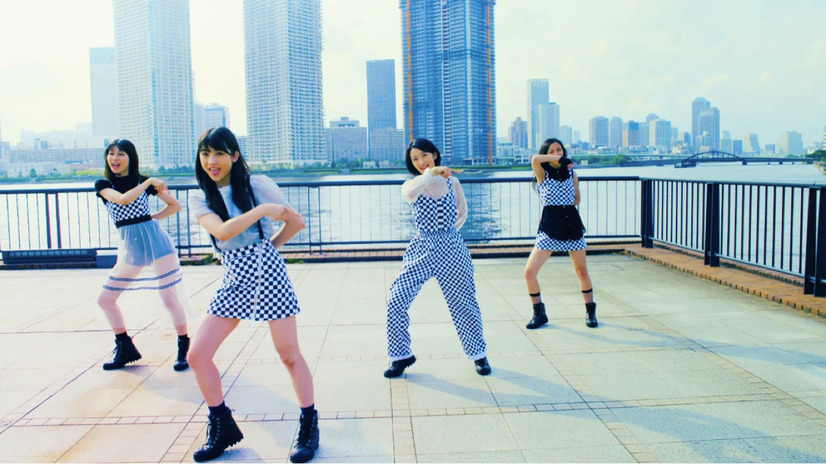 東京女子流「キスひとつで」のMV解禁！庄司芽生が制作企画から参加した爽快感ある作品に