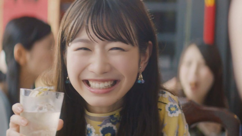 ウメッシュ4代目イメージキャラクターに岡本夏美！豪快な食べっぷり＆飲みっぷりを披露！