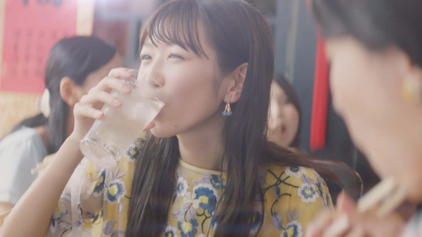 ウメッシュ4代目イメージキャラクターに岡本夏美！豪快な食べっぷり＆飲みっぷりを披露！