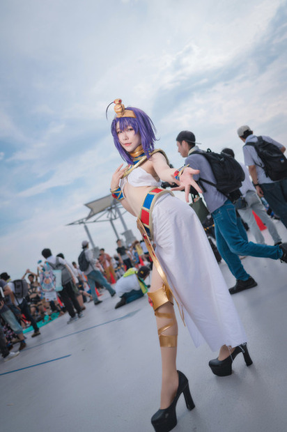 【コミケ94】 2日目も美女コスプレイヤーが集結！ 「FGO」「はたらく細胞」人気キャラも続々