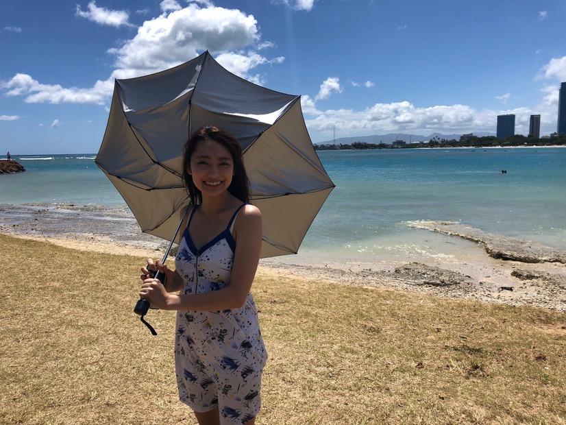 みうらうみ、写真集『うみとうみ』発売！オフショットも公開