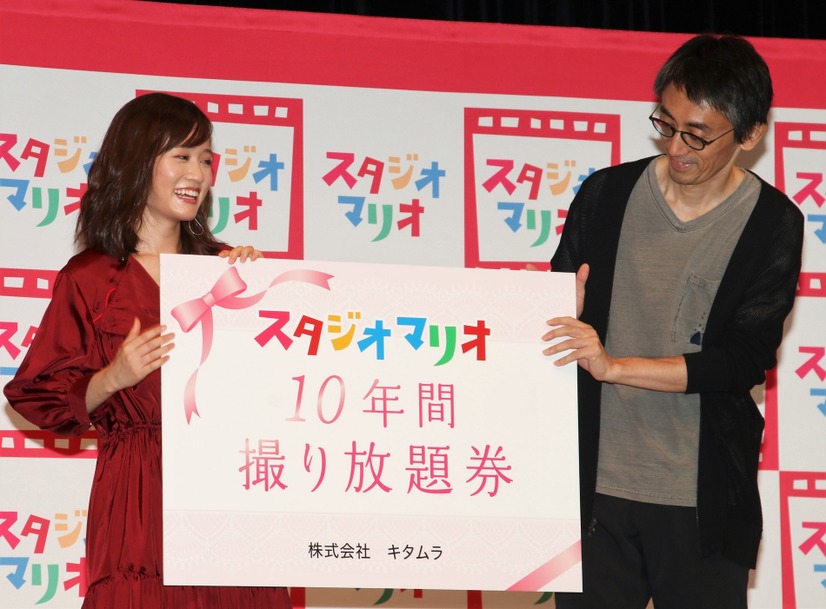 前田敦子、吉田大八監督【撮影：小宮山あきの】