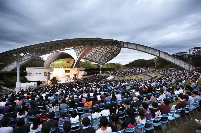 エビ中、全編生バンド演奏での野外ワンマン開催！約4000人のファンを魅了