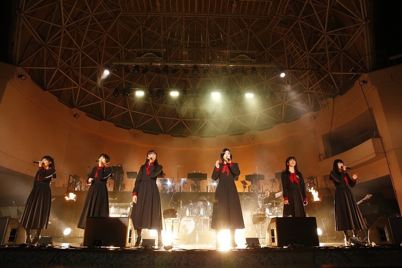 エビ中、全編生バンド演奏での野外ワンマン開催！約4000人のファンを魅了