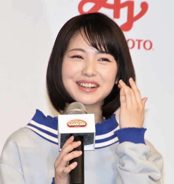 浜辺美波【撮影：小宮山あきの】