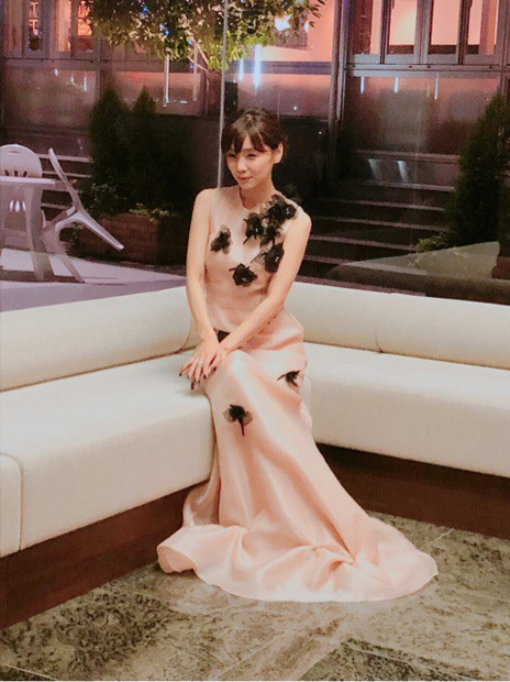 倉科カナ、美しすぎるロングドレス姿披露！「麗しい」「物凄いゴージャス」