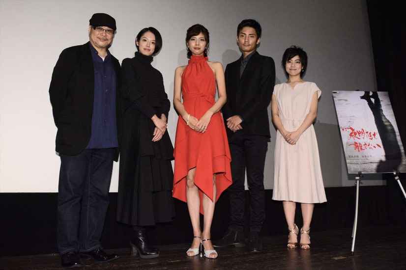 映画『夜明けまで離さない』初日舞台挨拶【錦怜那】