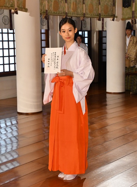 井本彩花【写真：竹内みちまろ】