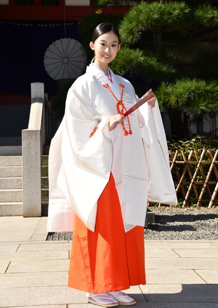 井本彩花【写真：竹内みちまろ】