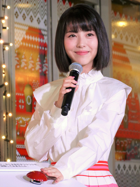 浜辺美波【撮影：佐藤】