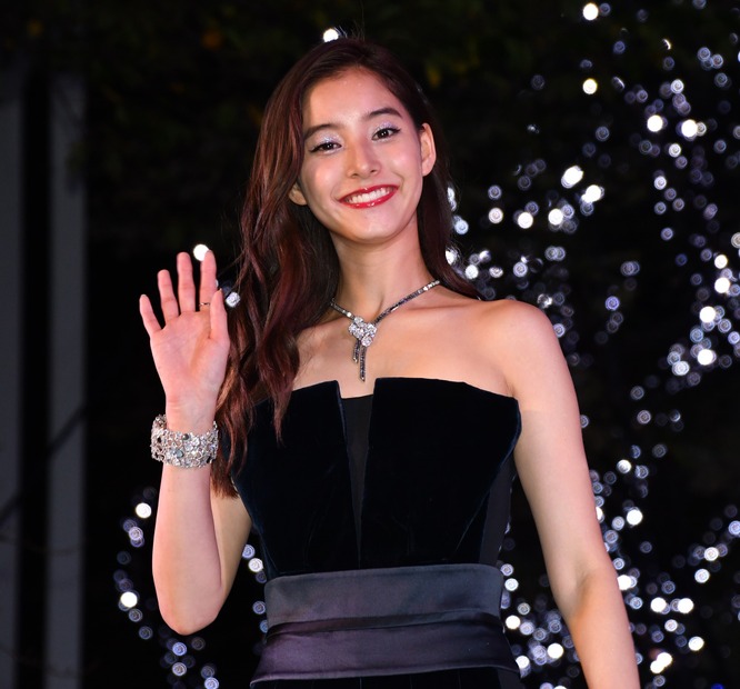 新木優子【写真：竹内みちまろ】