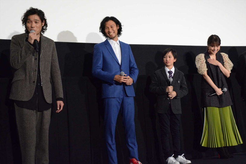 映画『かぞくいろ―RAILWAYSわたしたちの出発―』初日舞台挨拶【錦怜那】