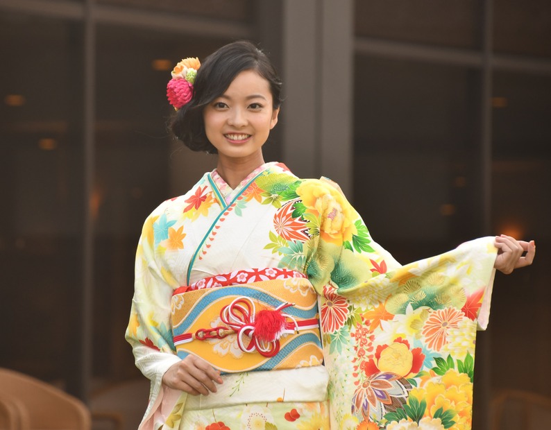 川瀬莉子【写真：竹内みちまろ】