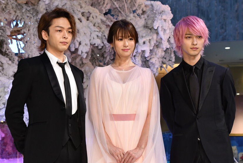 中村倫也、深田恭子、横浜流星【写真：竹内みちまろ】