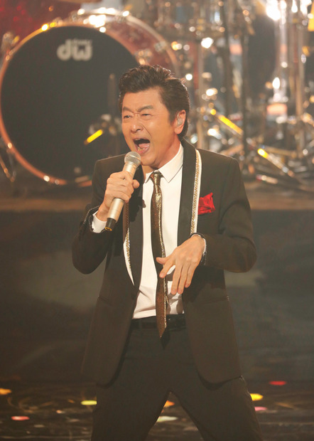 サザン、『紅白』で名曲2曲を披露！最後は出演者全員と大団円