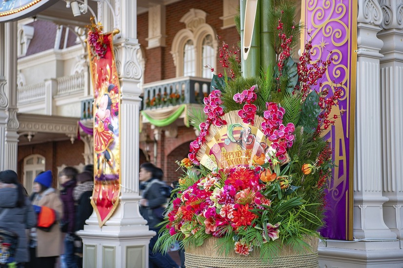 東京ディズニーリゾート、ミッキー＆ミニーが着物姿で新年のあいさつ