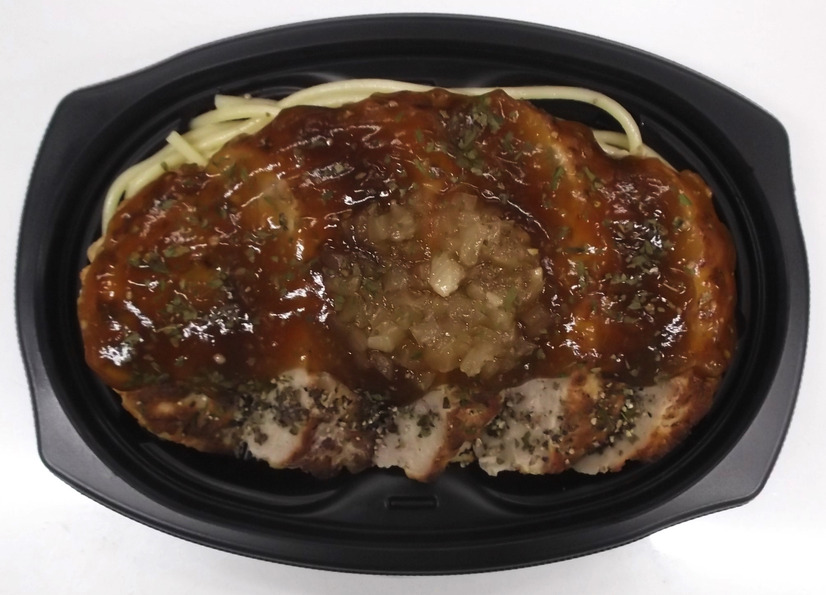 ファミマのお母さん食堂から新商品「和風ハンバーグ」「カニ風味サラダ」登場
