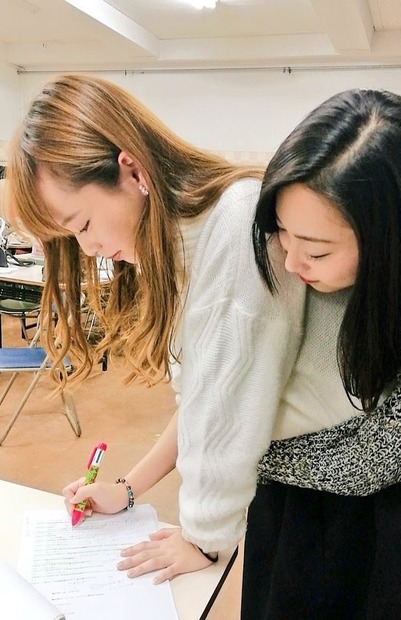 alomの小室さやか、ROSE A REAL・YuRiya（鈴木友梨耶）とのオフショットを公開