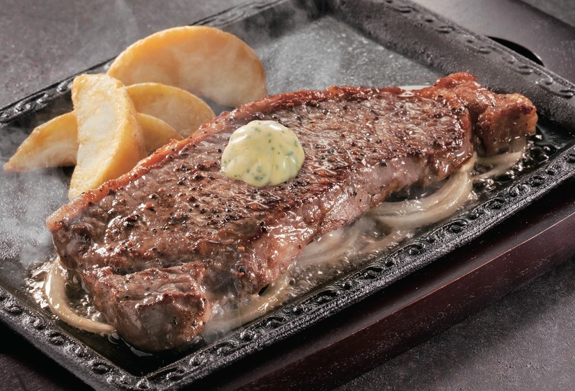 ステーキガスト、肉の日限定メニューで「塊肉」2種を焼肉で提供