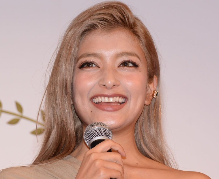 ローラ【写真：鶴見菜美子】