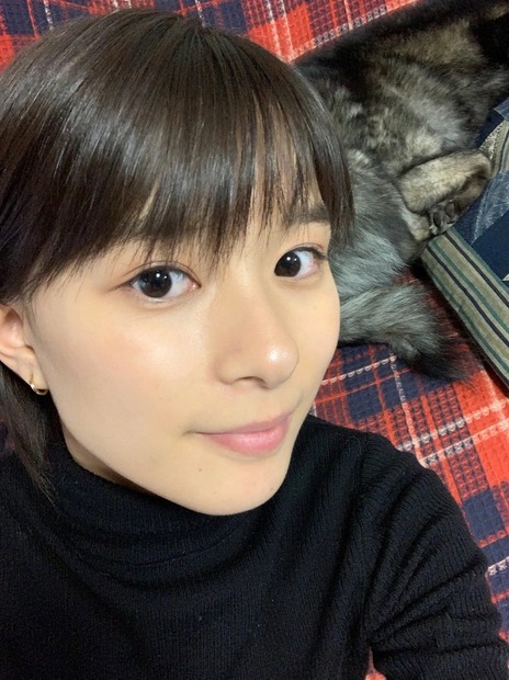 芳根京子、ブログ更新頻度の少なさを祖母に叱られる「謝ることしか出来なかった」