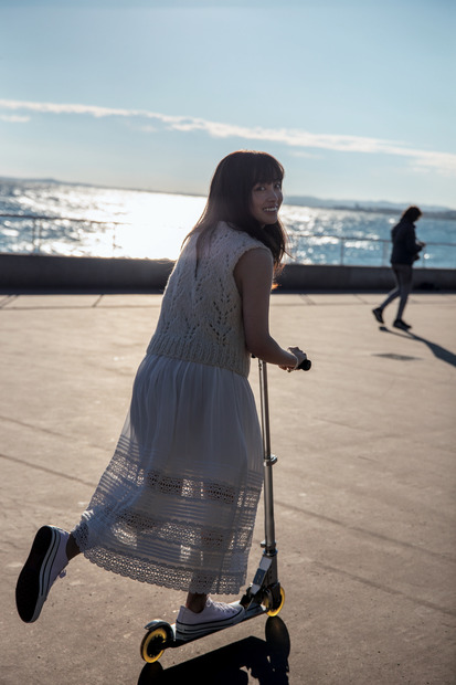 10代最後で魅せるセクシーなカットも 橋本環奈のセカンド写真集 Naturel が発売 7枚目の写真 画像 Rbb Today