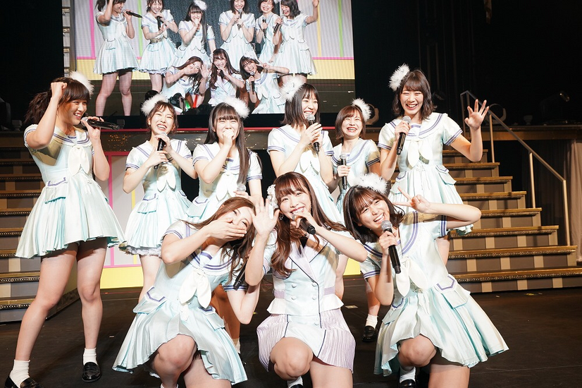 SKE48・松村香織の卒コン開催！伝説の新聞紙衣装も披露