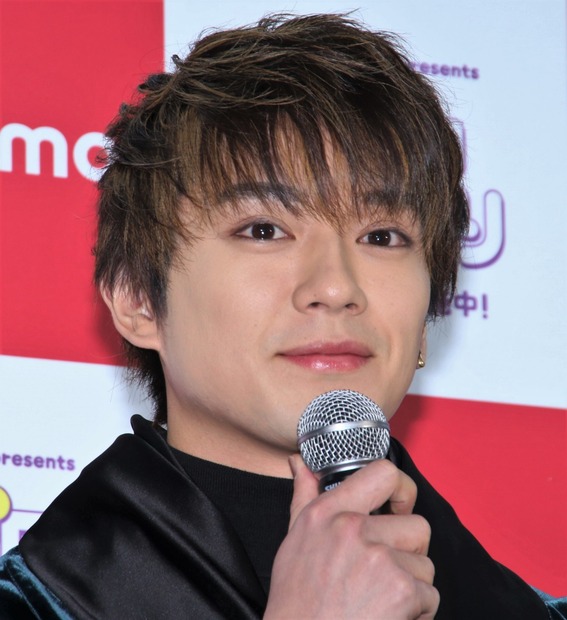 新田真剣佑【撮影：小宮山あきの】