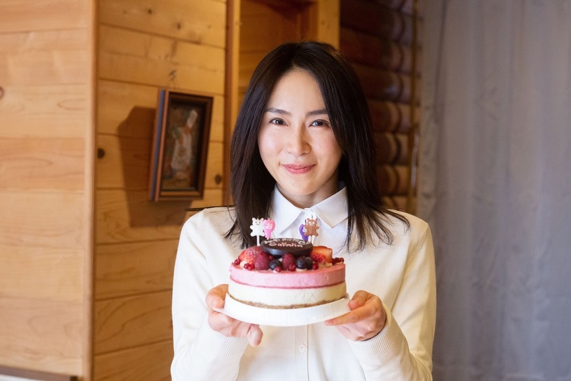 山口紗弥加、ドラマ『絶対正義』撮影現場で田中みな実らからバースデーサプライズ
