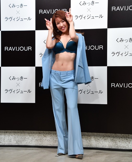 舟山久美子【写真：竹内みちまろ】