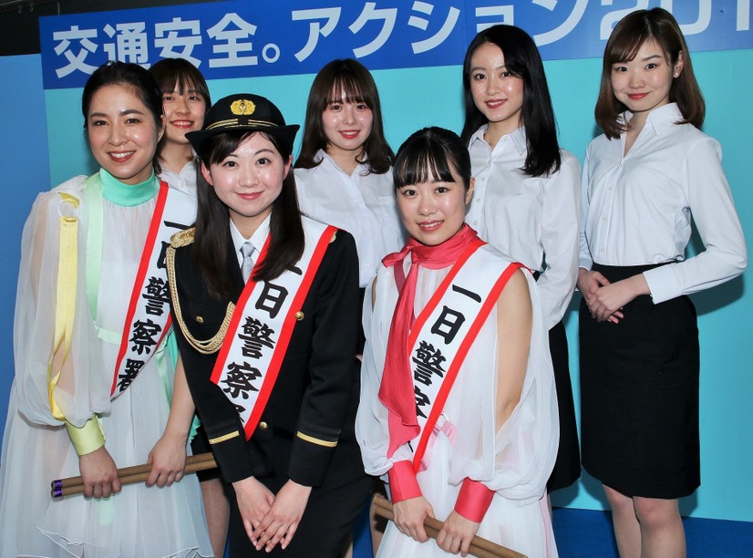 小川真奈が 新宿警察1日署長 に就任 女性警察官の制服姿で 身が引き締まる思い 8枚目の写真 画像 Rbb Today 小川真奈が 新宿警察1日署長 に就任 女性警察官の制服姿で 身が引き締まる思い 8枚目の写真 画像 Rbb Today