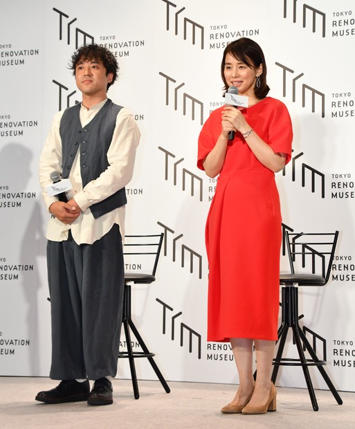 ムロツヨシ、石田ゆり子【写真：竹内みちまろ】