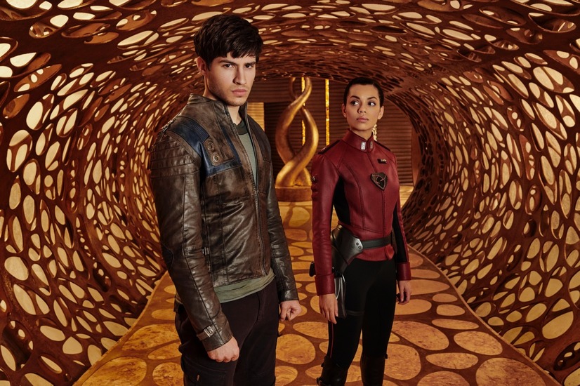 KRYPTON AND ALL RELATED CHARACTERS AND ELEMENTS ARE TRADEMARKS OF AND （C） DC COMICS. （C） 2019 WARNER BROS. ENTERTAINMENT INC. ALL RIGHTS RESERVED.