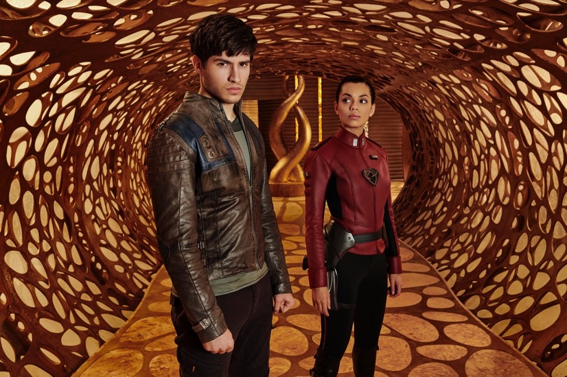 KRYPTON AND ALL RELATED CHARACTERS AND ELEMENTS ARE TRADEMARKS OF AND （C） DC COMICS. （C） 2019 WARNER BROS. ENTERTAINMENT INC. ALL RIGHTS RESERVED.