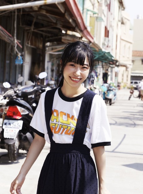 写真集「愛香」Another Editionからの先行カット Photo by Ayako Yamamoto