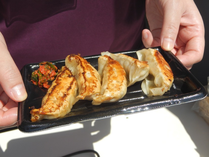 餃子とワイン屋「トマト香るイタリアン餃子」