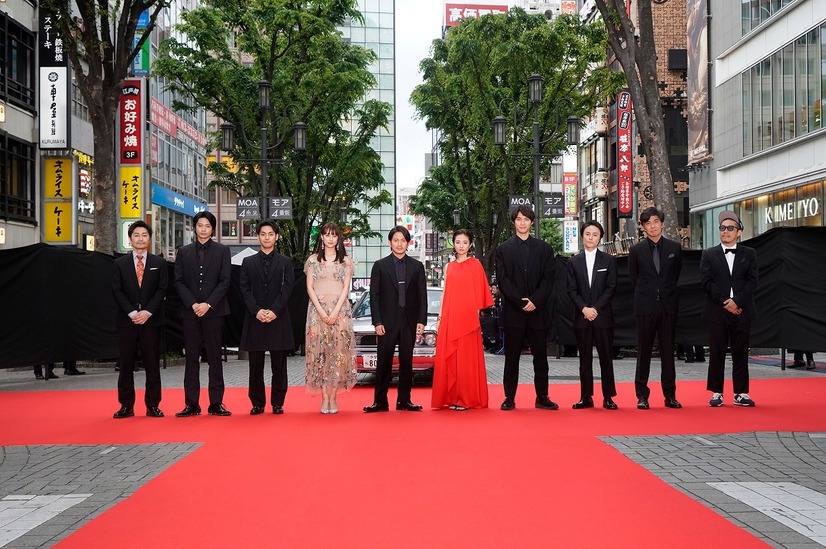 岡田准一＆福士蒼汰、師弟愛語る！映画『ザ・ファブル』