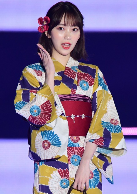 堀未央奈【撮影：岸豊】