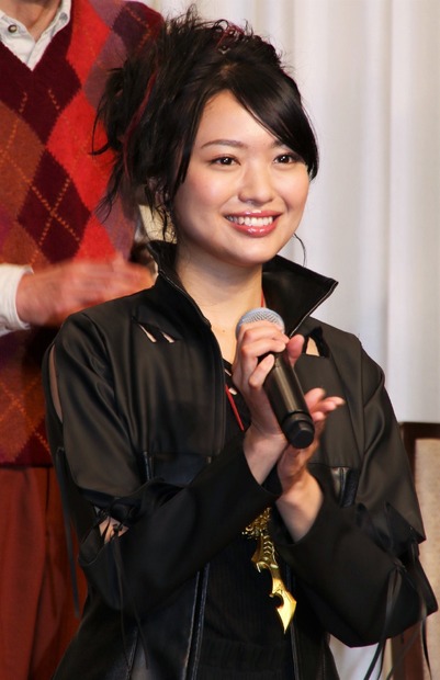 北原里英【撮影：小宮山あきの】