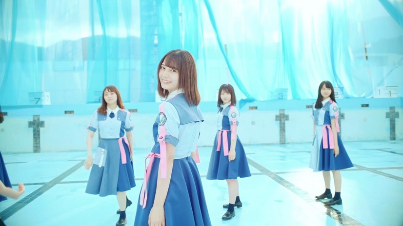 夏っぽさと爽やかさ満載！日向坂46、2ndシングル『ドレミソラシド』MV公開