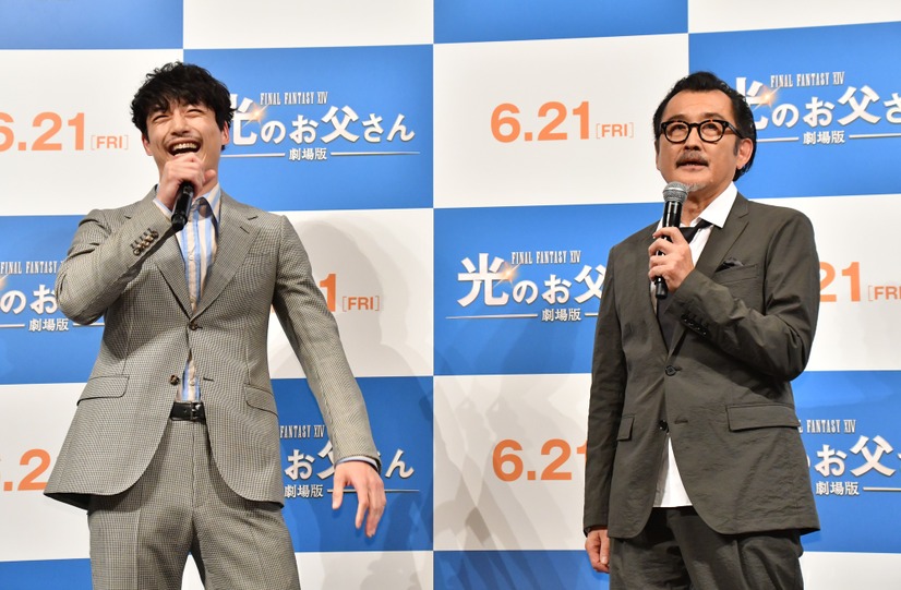 坂口健太郎、吉田鋼太郎【写真：竹内みちまろ】